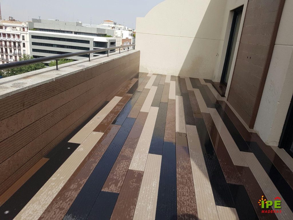 Tarima de exterior sintética en varios colores